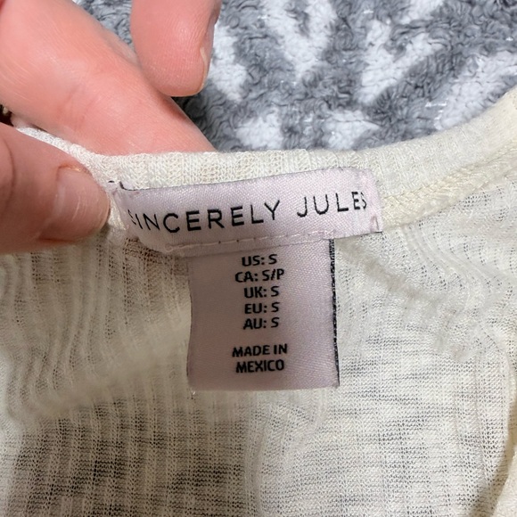 Sincerely Jules Cream Textured Chemise - Picture 2 of 2